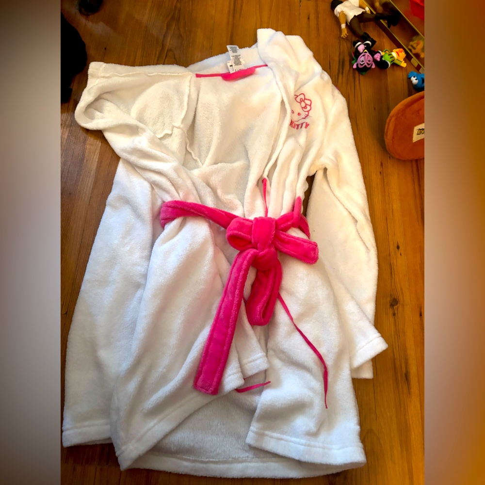 Hello kitty hooded robe